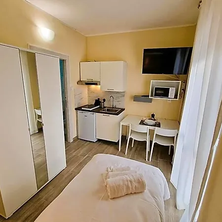 La Corte Del Maggiore Aparthotel